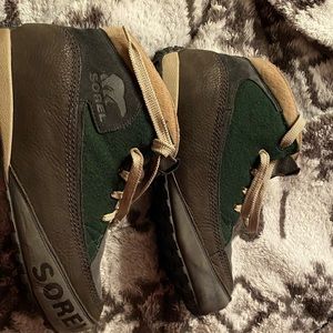 Sorel Men's nm1574-048 Chestermen Size 10.5 Chukka Hiking Boots Shoes   Used but